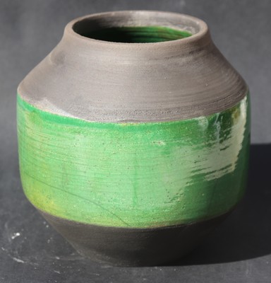 Pièce eb grès tournée émaillée vert cuisson raku